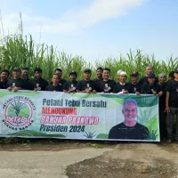 Petani Tebu di Cirebon Deklarasikan Dukungan Bagi Si Rambut Putih